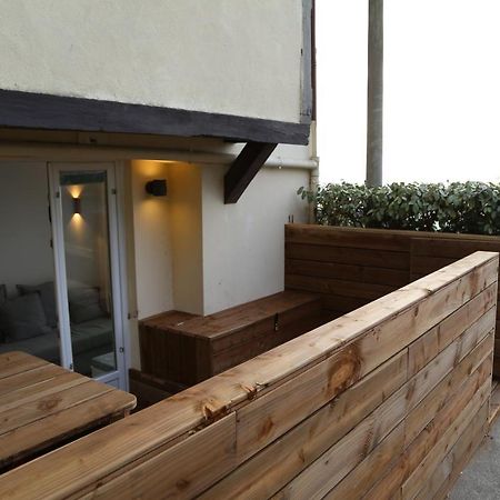Appartement Face Mer Avec Terrasse Et Parking 滨海图维列 外观 照片