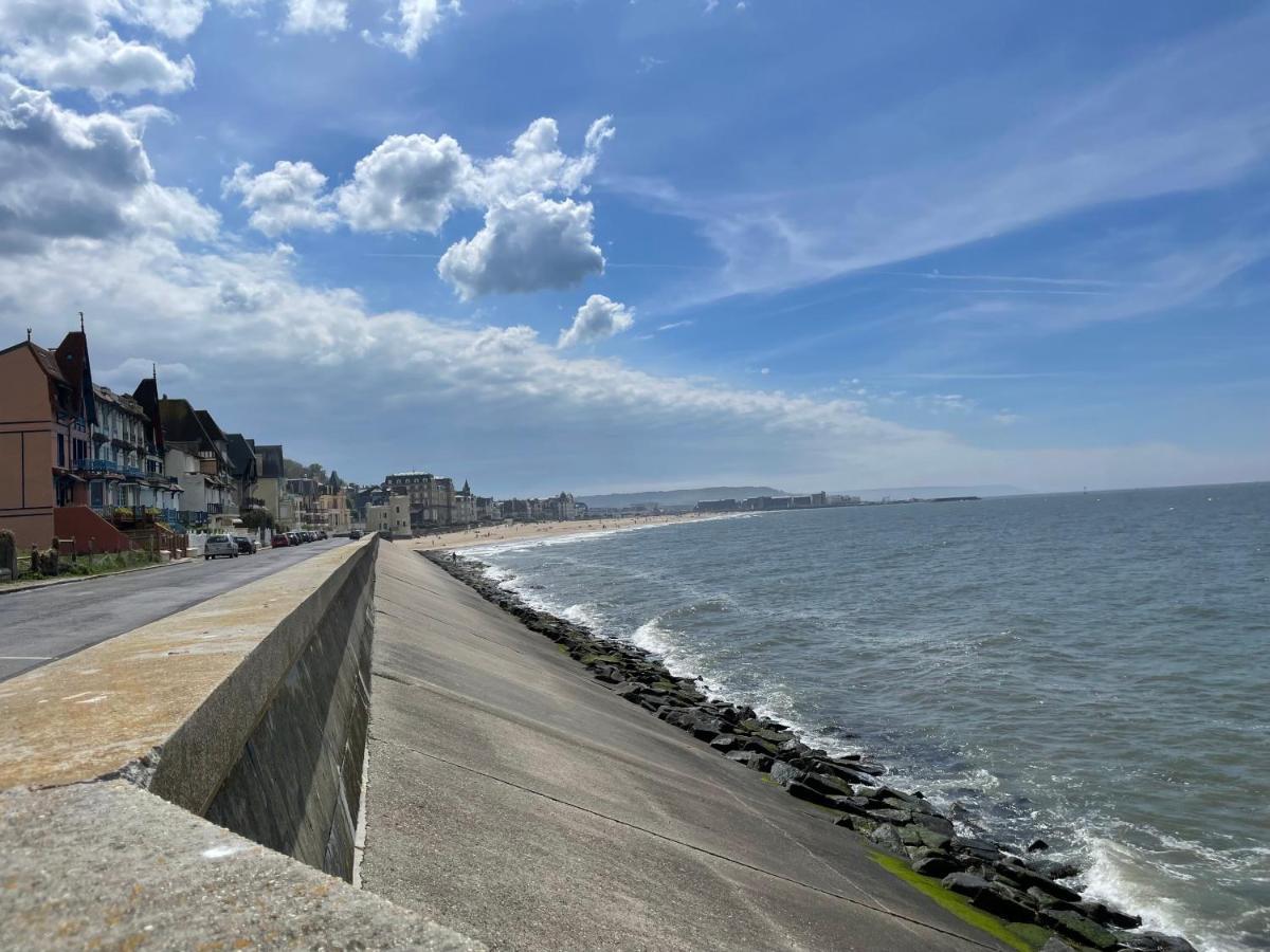Appartement Face Mer Avec Terrasse Et Parking 滨海图维列 外观 照片